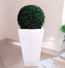 Ball plant with square tapered fibre planter